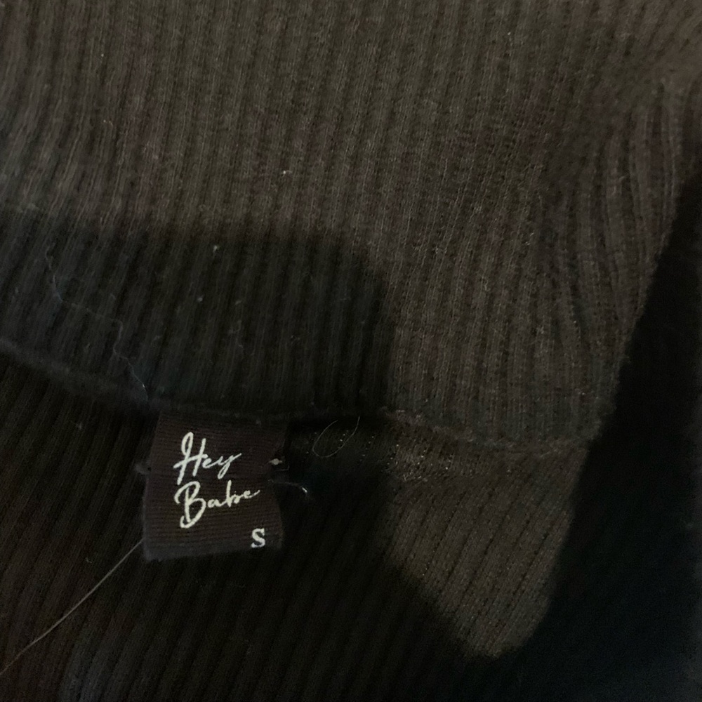Cropped Collared Tank - Picture 2 of 2